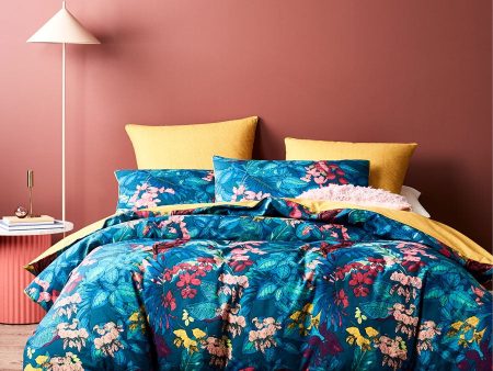 Amazon Teal Quilt Cover Set By Logan & Mason For Sale