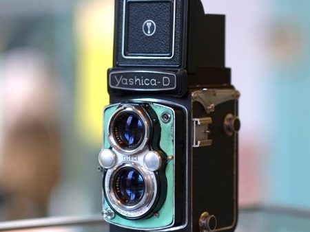 Yashica-D (partially re-covered) Online Sale