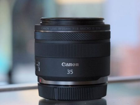 Canon RF 35mm f1.8 Macro IS STM Online