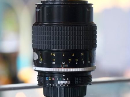 Nikon 105mm f4 AI Micro-Nikkor Supply